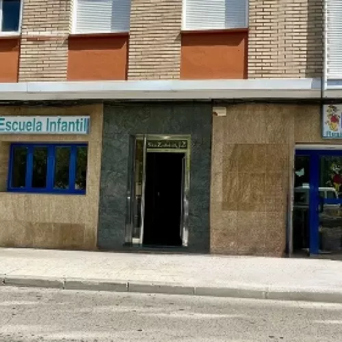 Guardería vista desde la calle